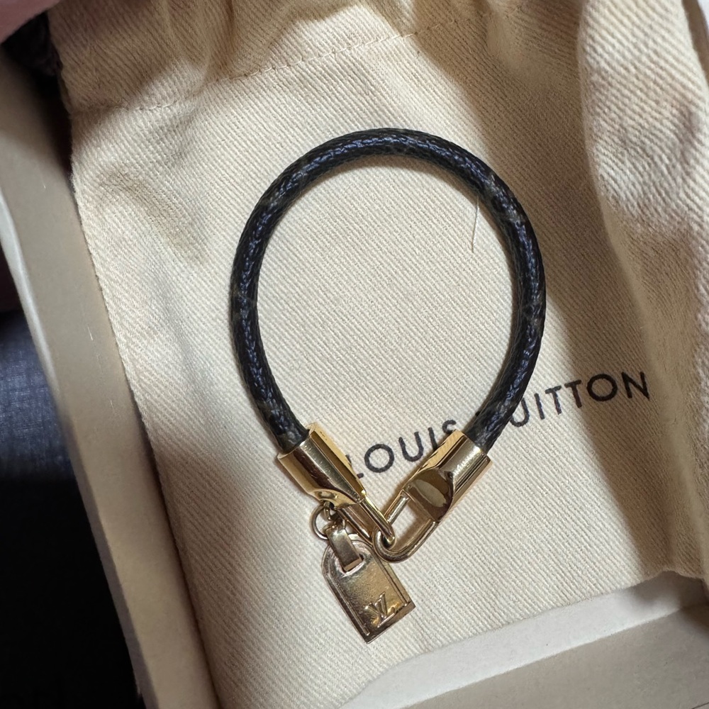 LV necklace